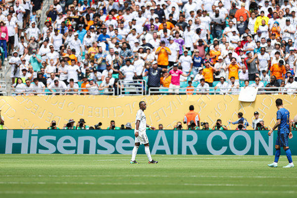 关于穆古鲁扎爆冷击败皇家马德里，回归赛场引爆全场！的信息