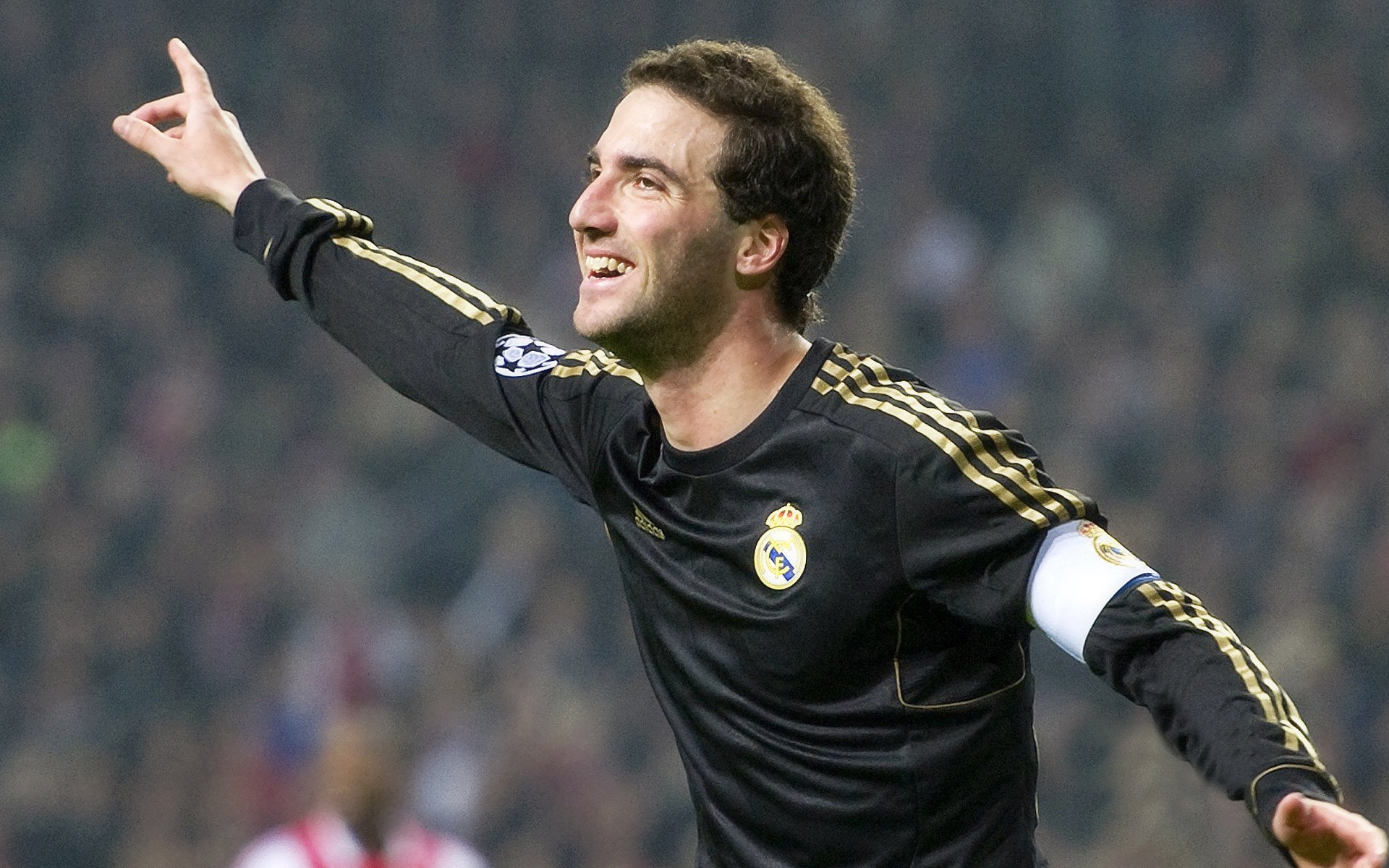 纳达尔赛点兑现，休斯顿火箭淘汰北京国安晋级四强，主帅激动落泪